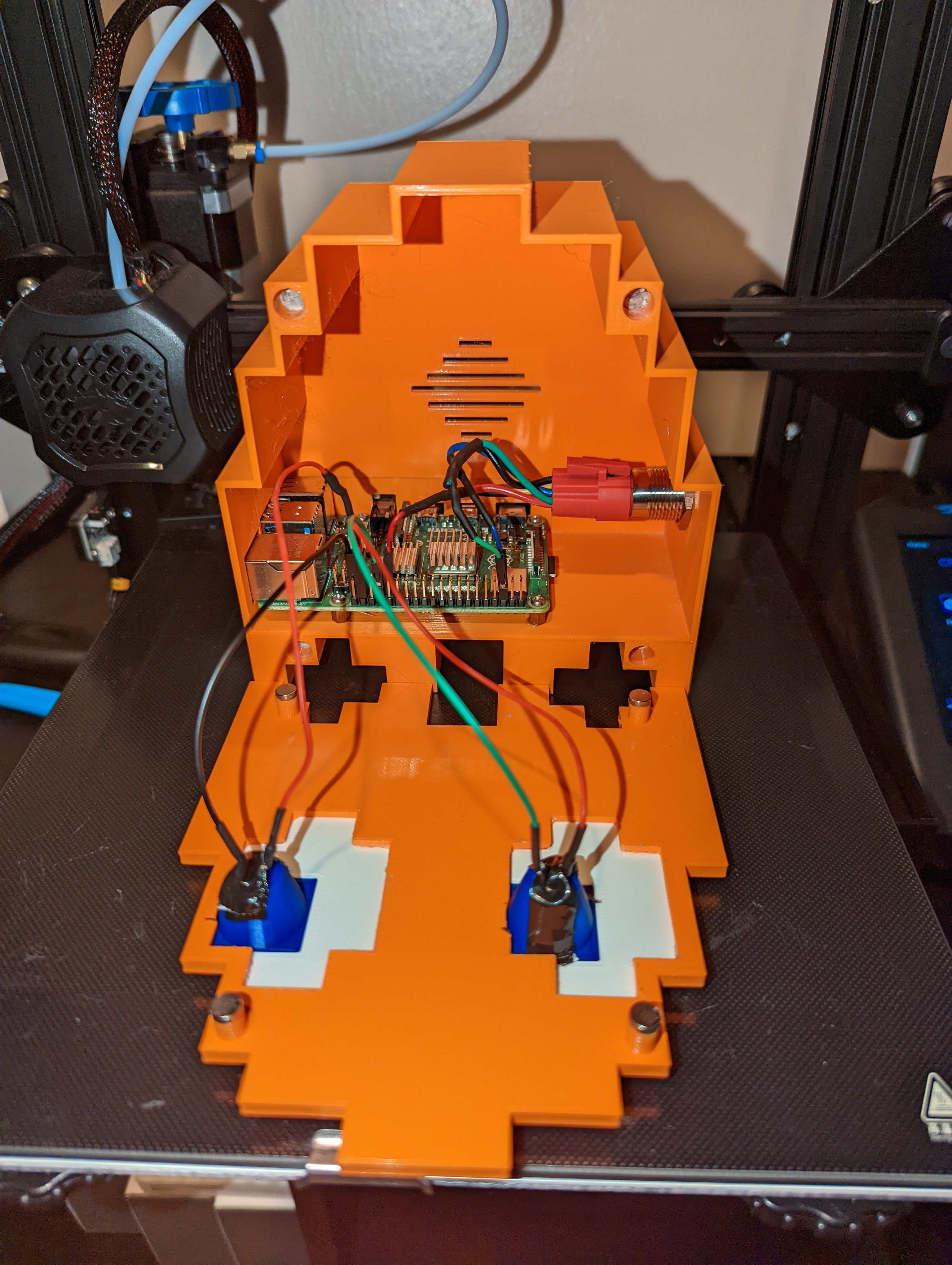 Miniatura 6 do modelo 3D Pi-4 Pacman Ghost Case