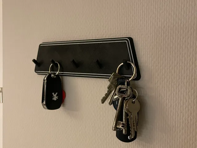wall mounted key hanger