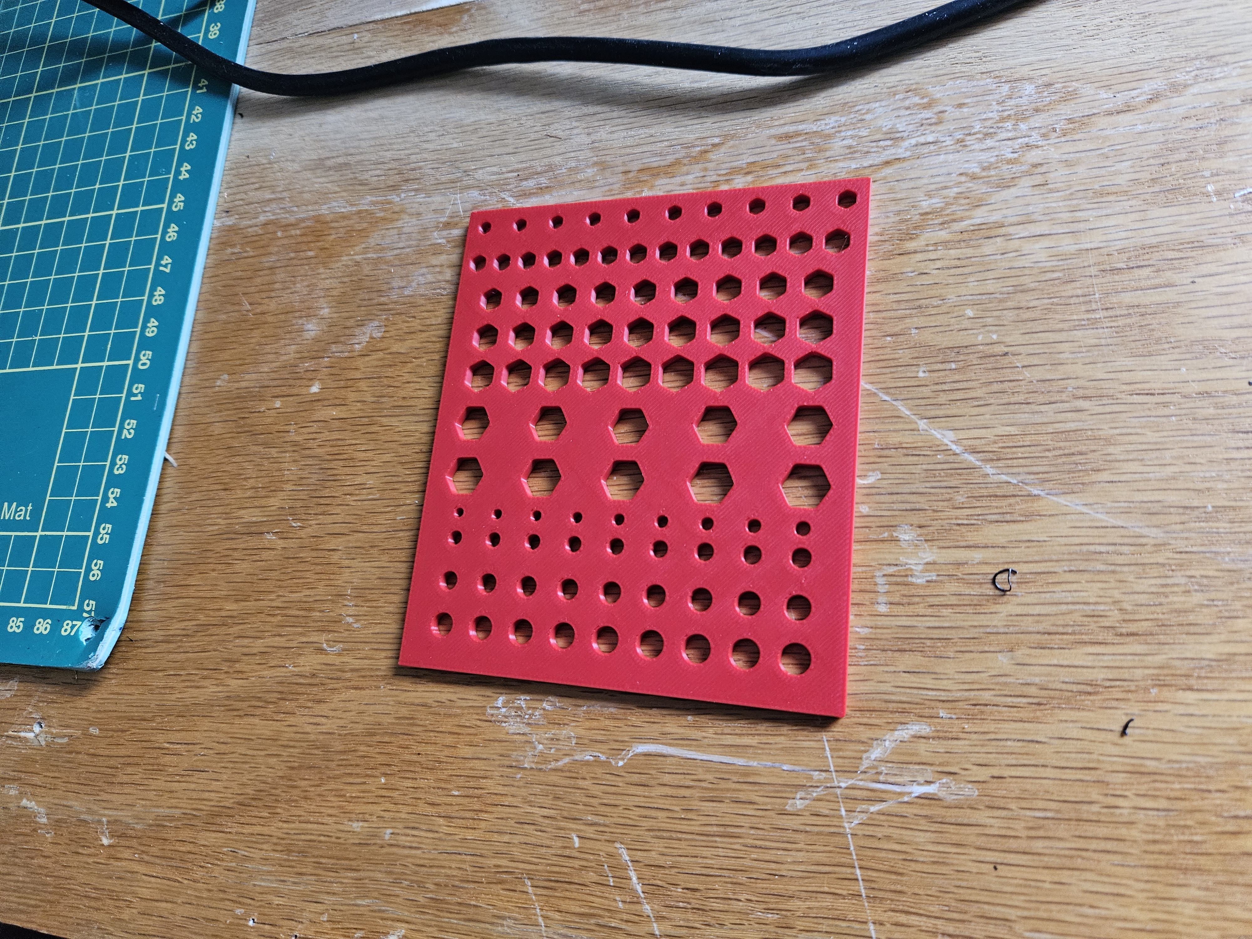 M2 - M5 Nut and Bolt Calibrator 3D model