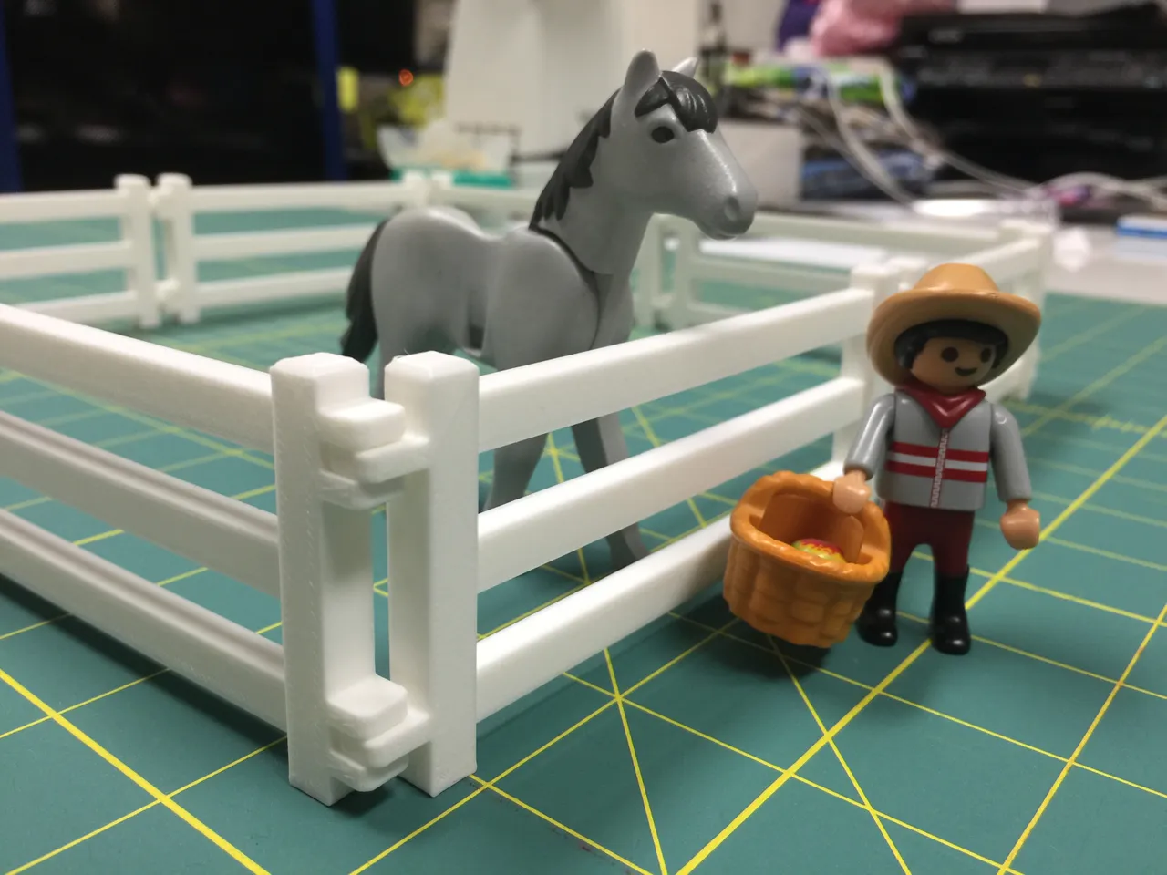 Fence armor cota print mesh 3d-playmobil horse and figure not included 