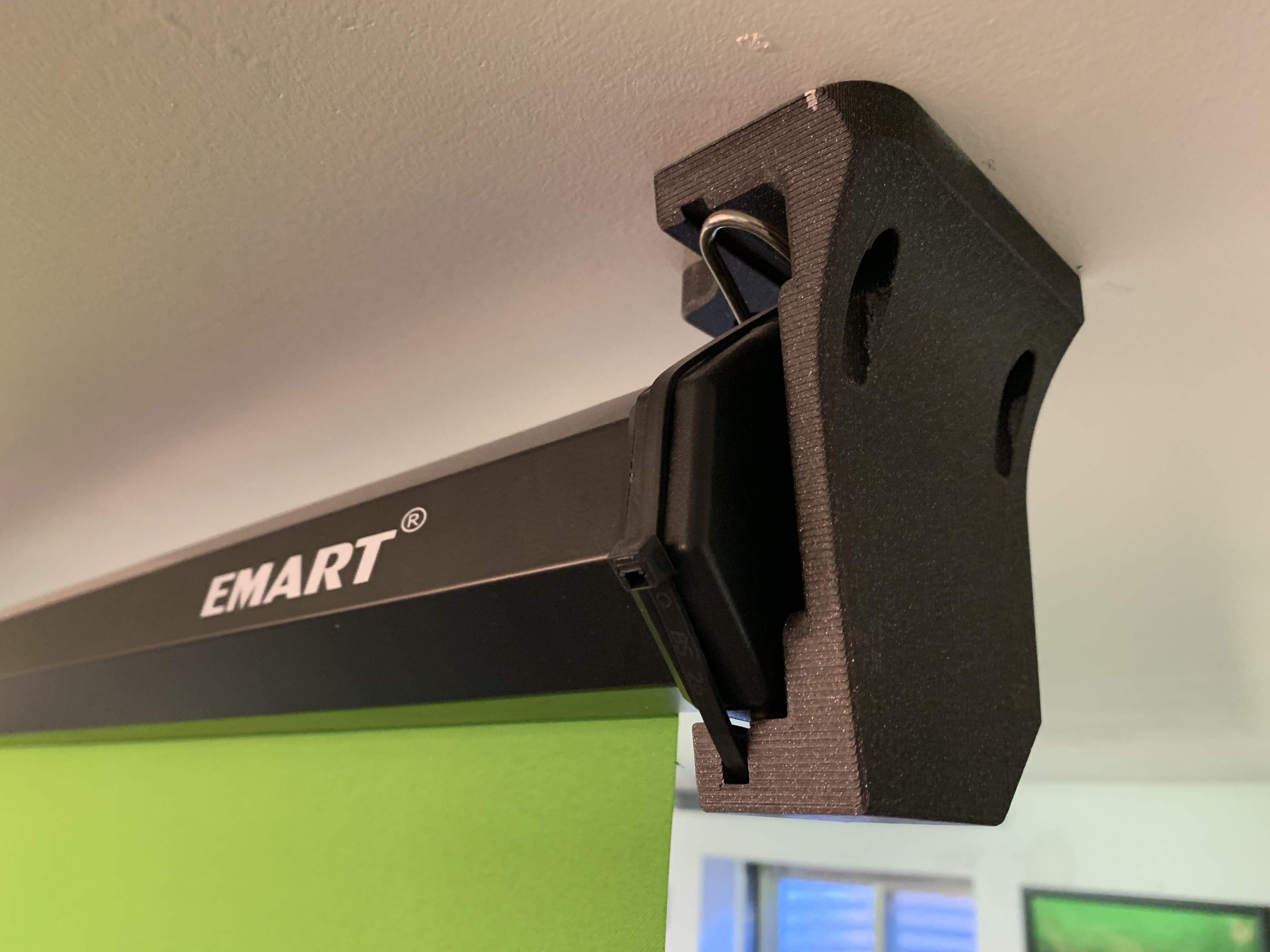 Ceiling Mount for Green Screen / Projector Screen