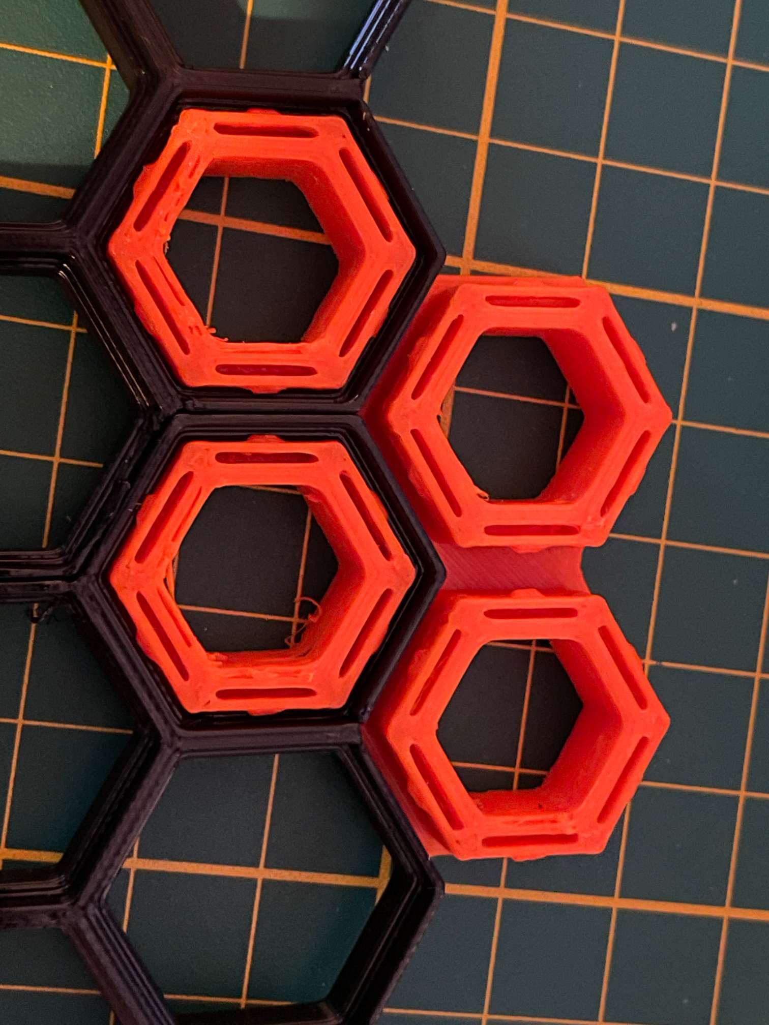 Free STL file Honeycomb Drawer Divider 🏠・3D print model to download・Cults