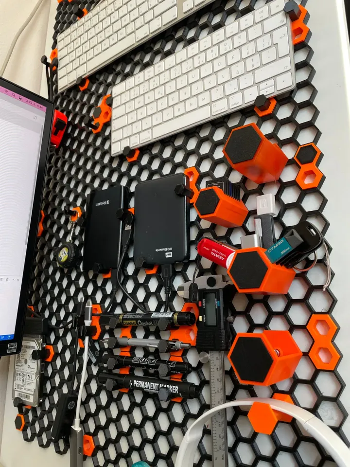 3D Printed Pen holder organizer honeycomb by FRANKTHETANK