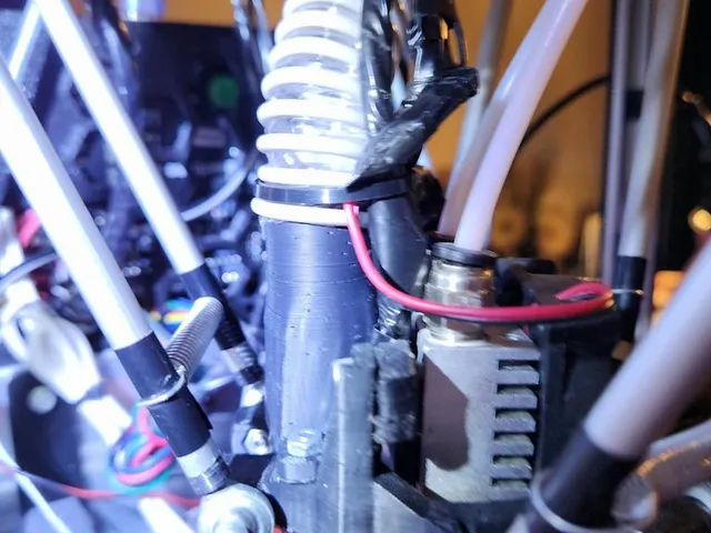 Spider Effector system fan duct for CPAP hose