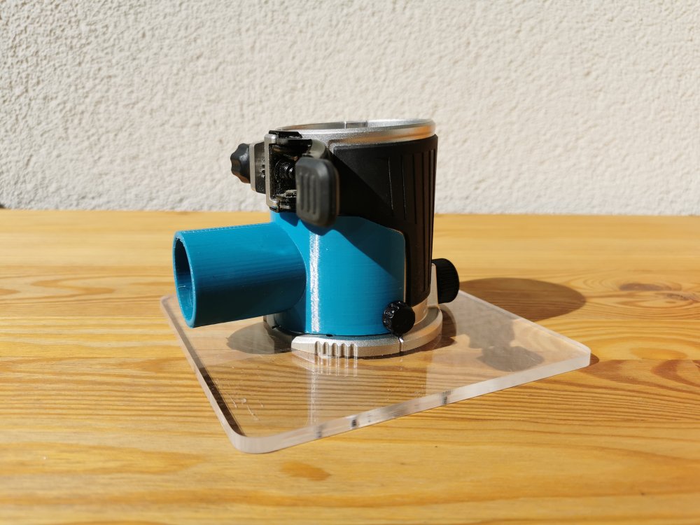 Makita RT0700 dust extractor 35mm