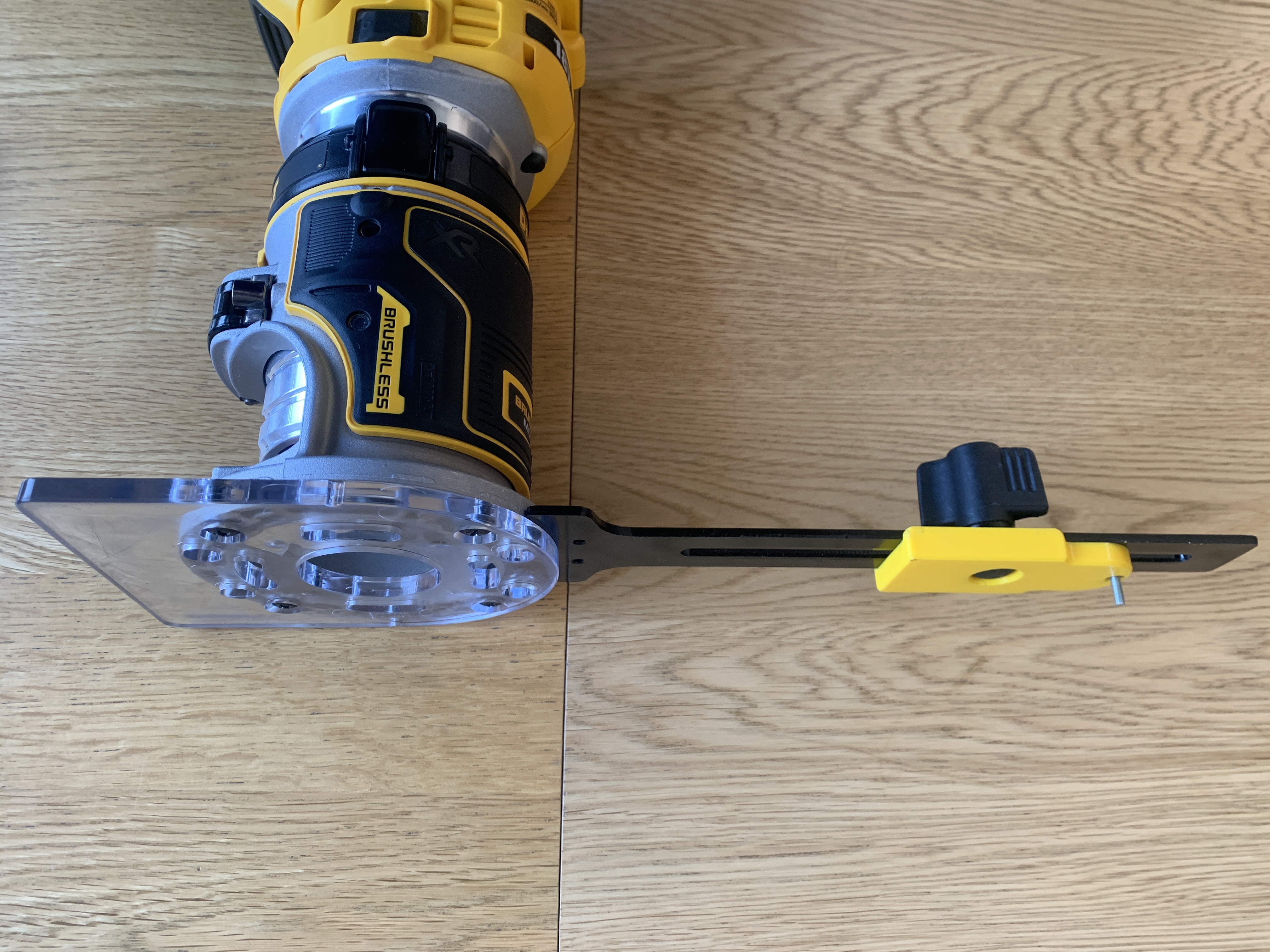 Circle jig for DeWalt DCW600 DSW604