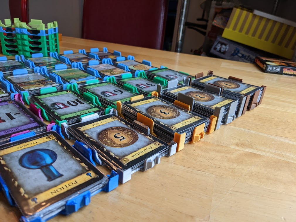 Center Locking Dominion Sleeved Card Holders