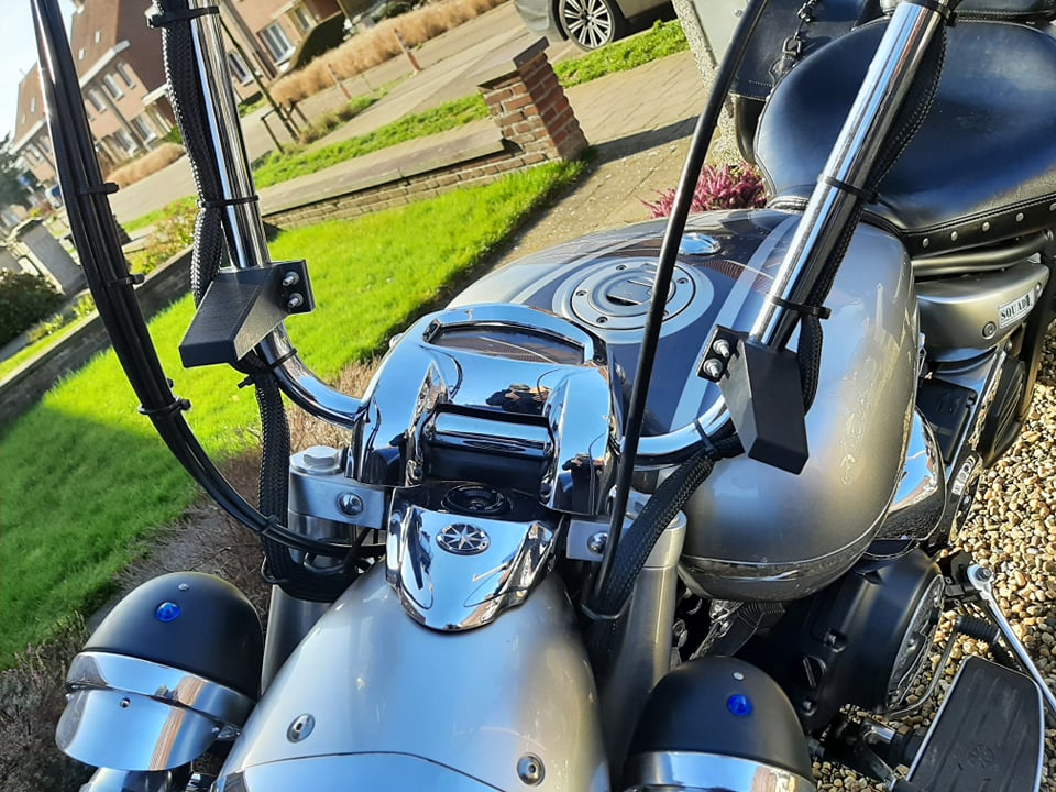 Luggage holder for motorcycle — thumbnail 3