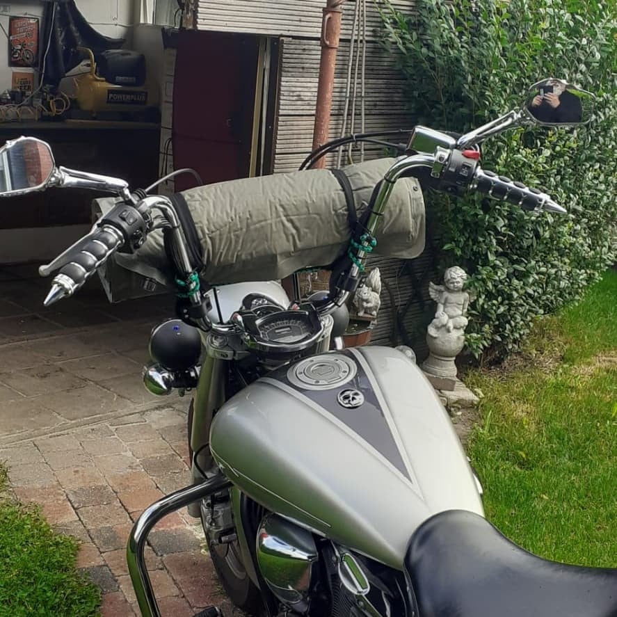Luggage holder for motorcycle — thumbnail 4