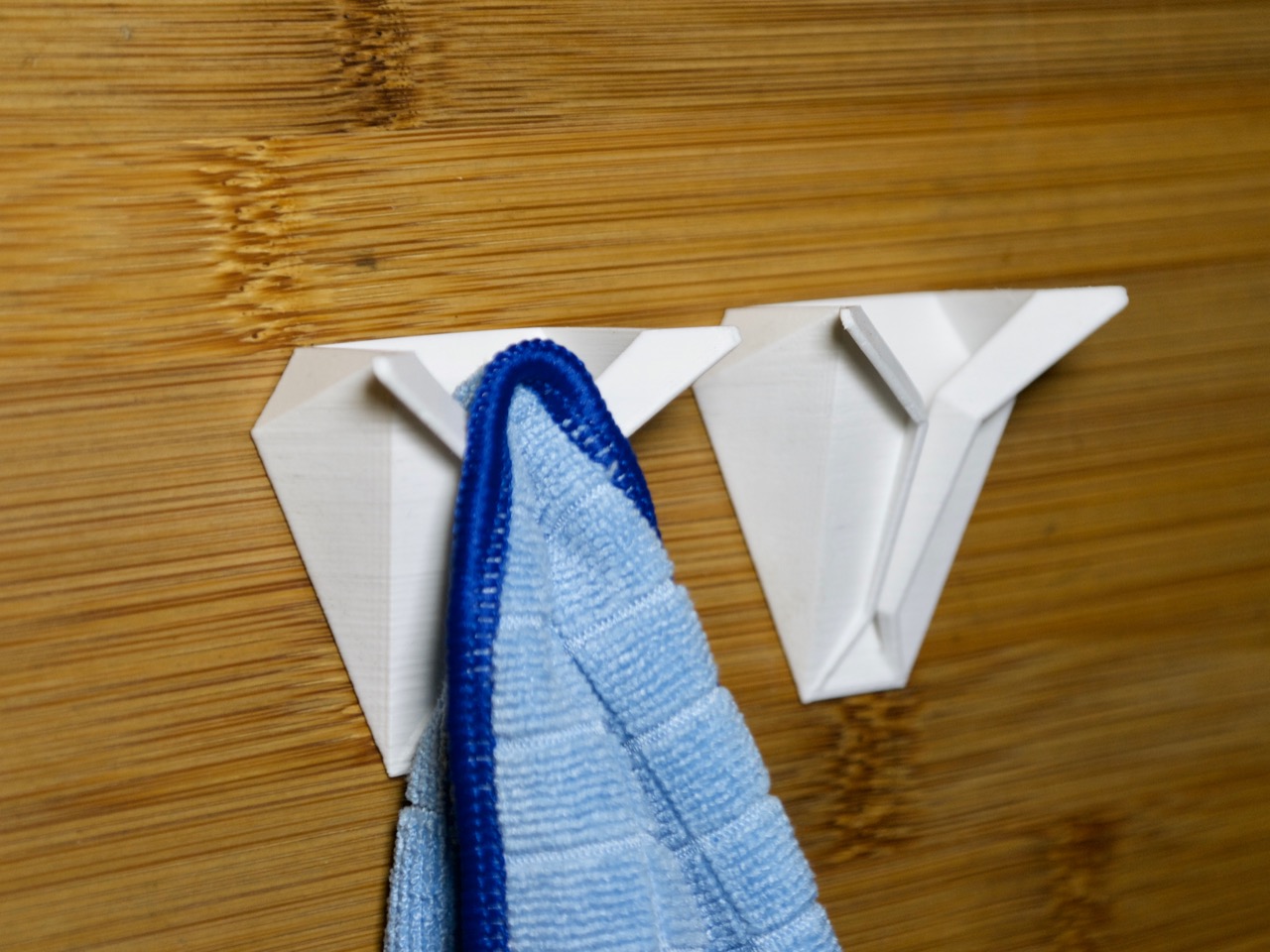 Low Poly Towel Hanger