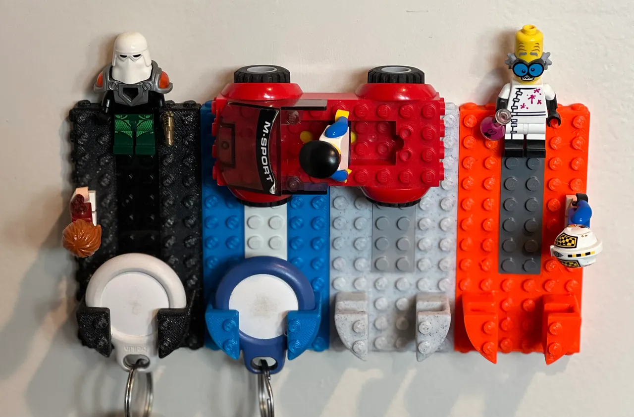 LEGO compatible Airtag Key Holder by CamRodandChief, Download free STL  model