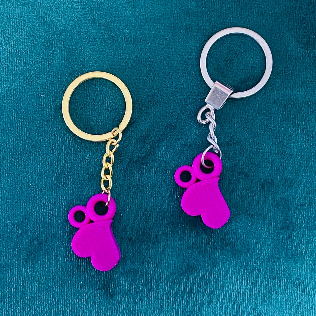 Eight of Hearts Keychain