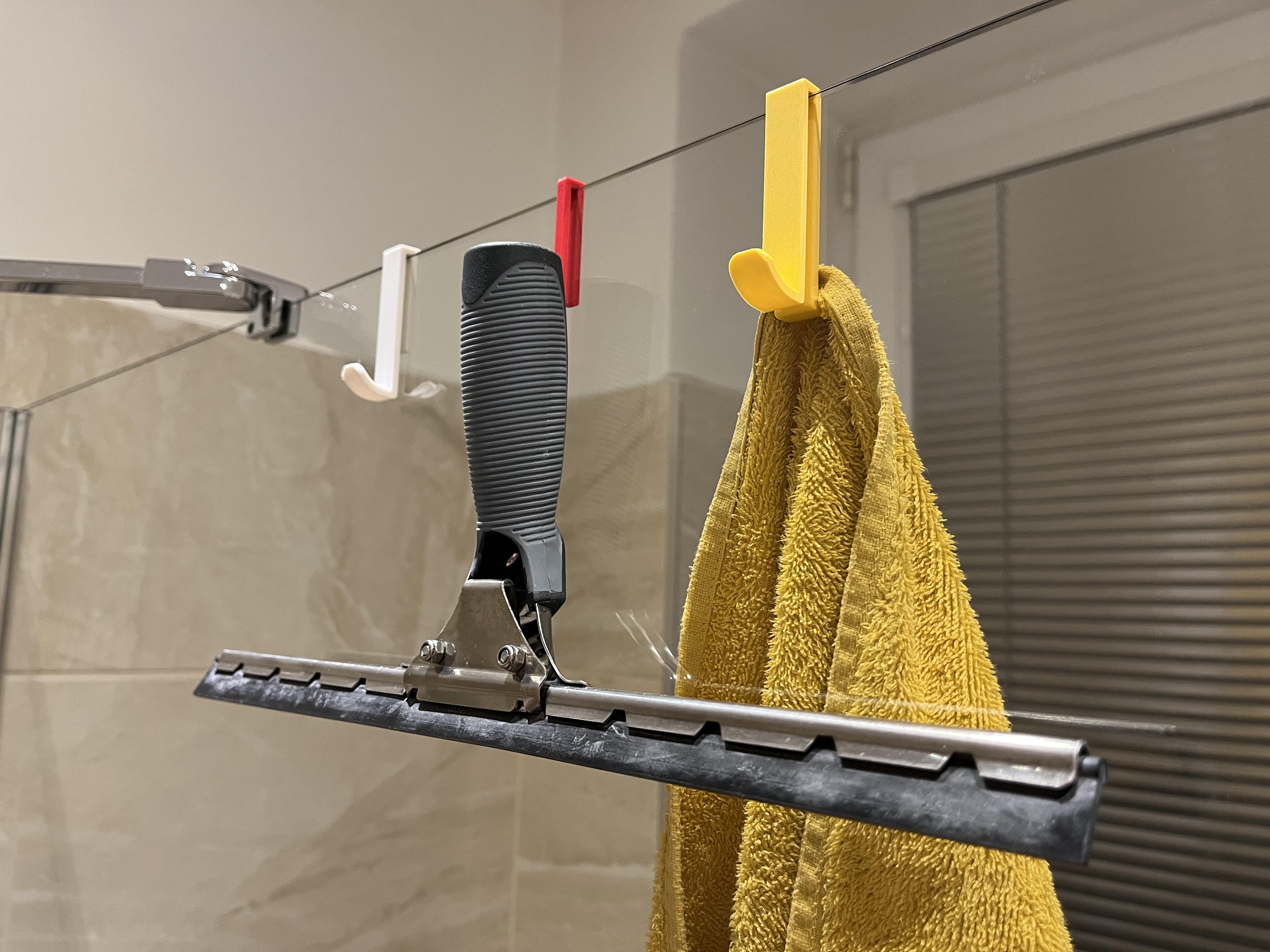 Miniatura 2 do modelo 3D Simple shower hook
