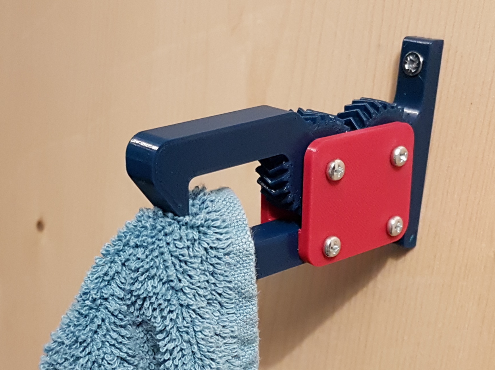 Door Hanger With 6 Hooks For Hanging Towels by MarkTheMaker, Download free  STL model