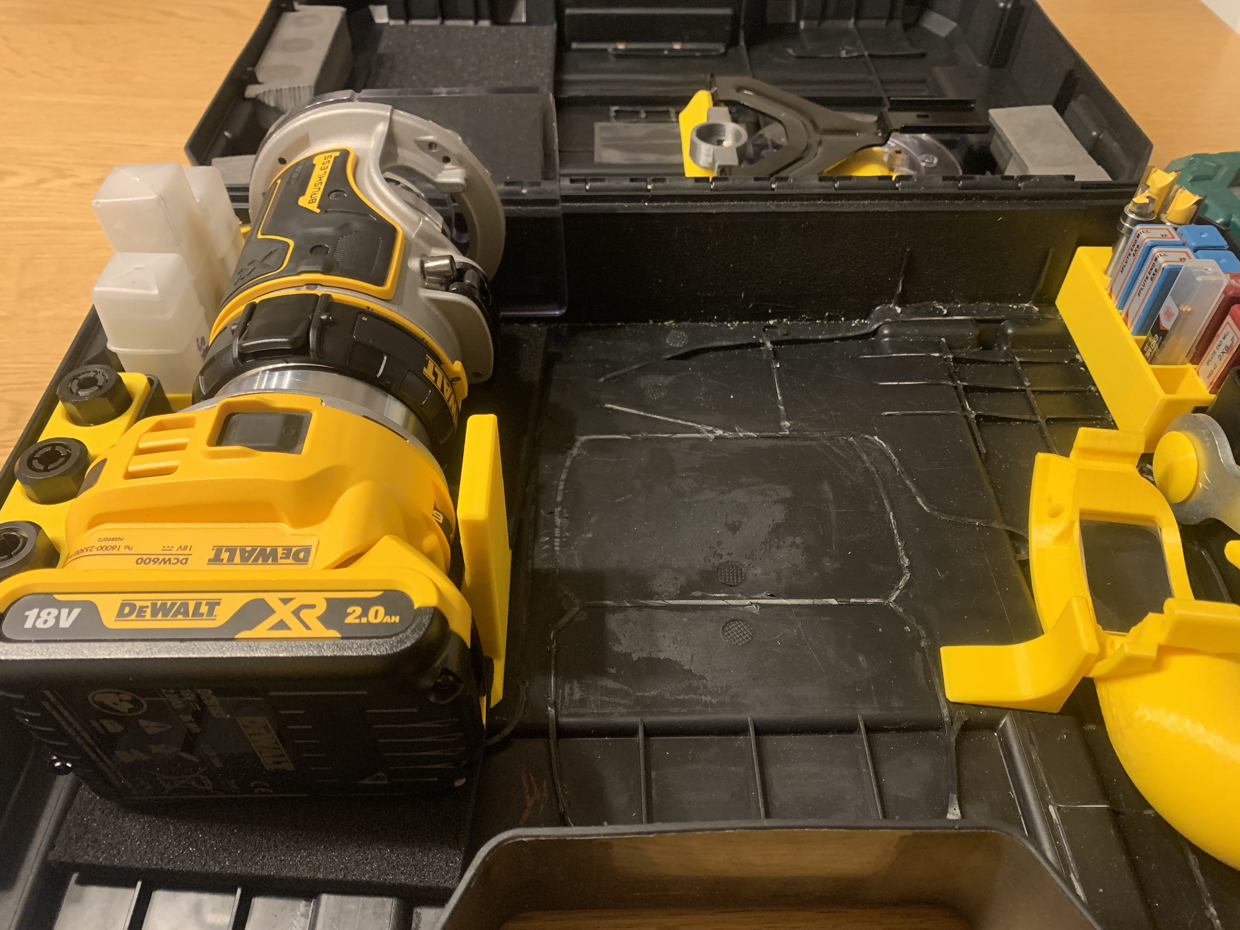 DeWalt DCW600 holder
