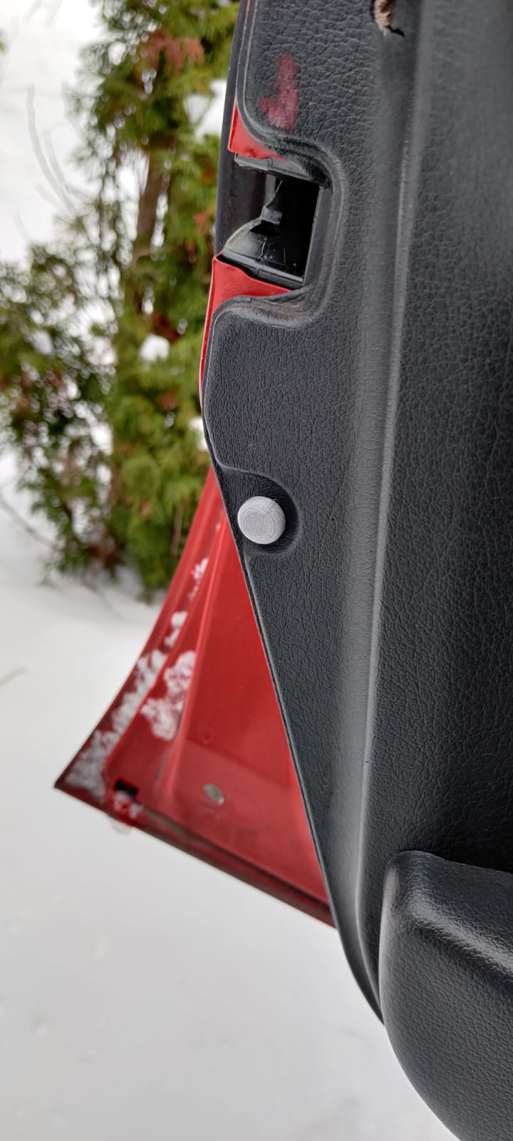 Nissan Door Panel Screw Cover by Ankkuriukko | Download free STL