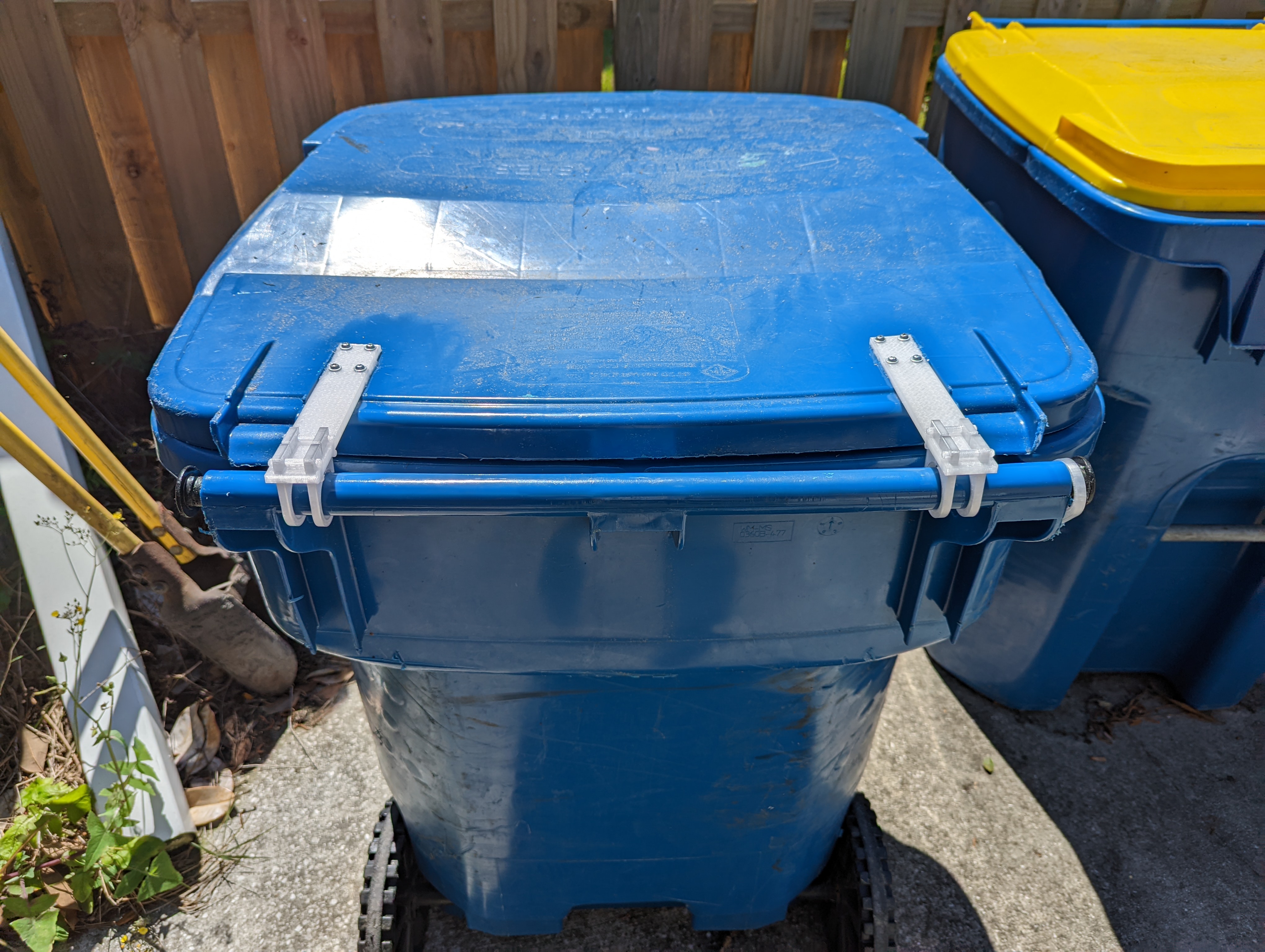 Trash (garbage) barrel lid fix