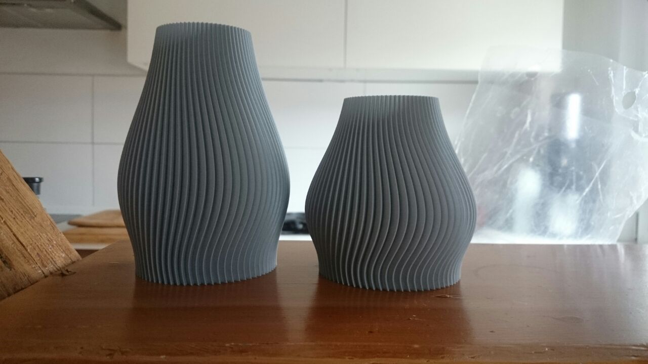 Miniatura 3 do modelo 3D Ribbed Vase