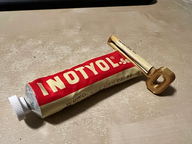Kleiner Tubenentleerer