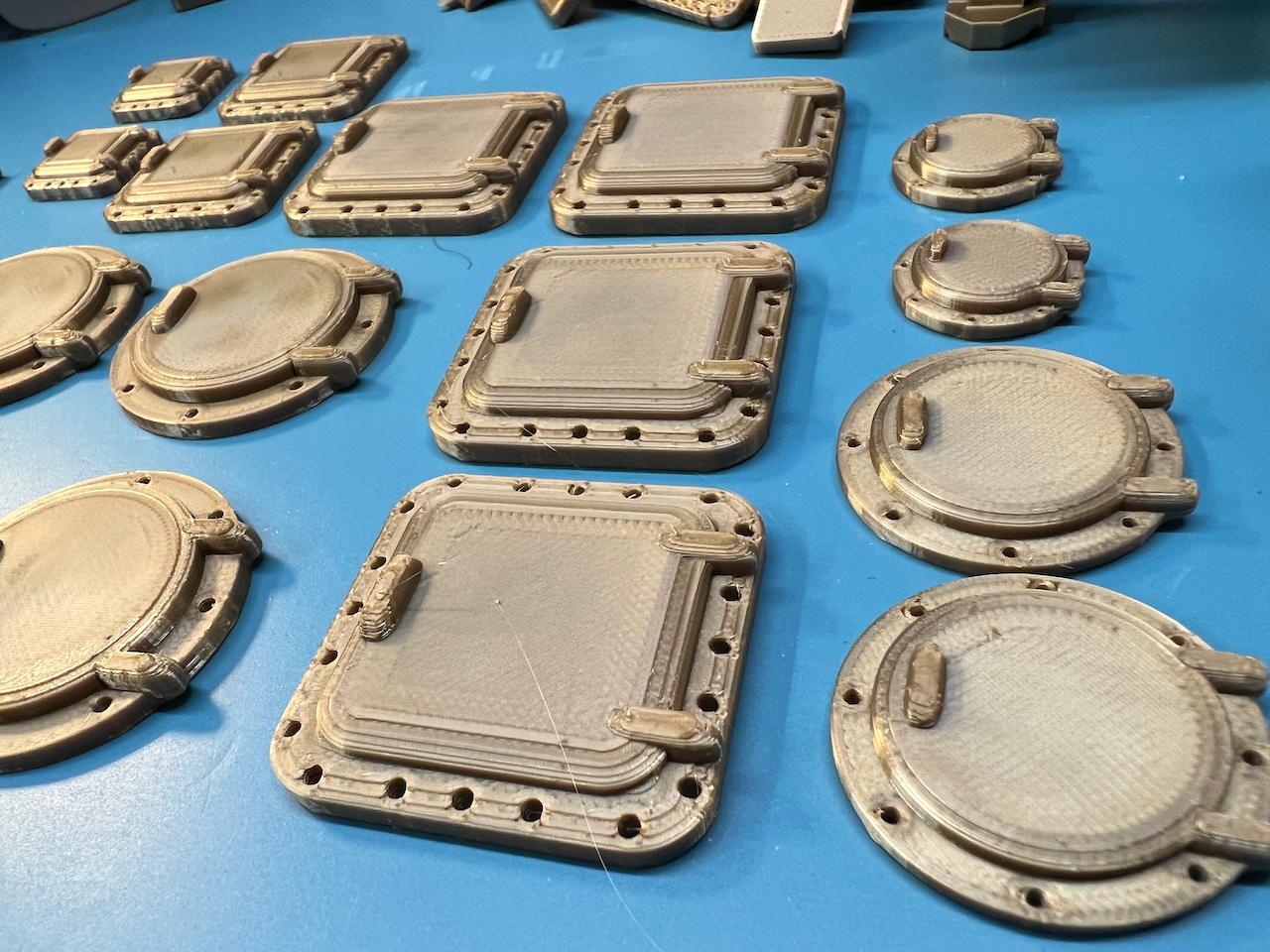 Greebles! Entry Panel, hatches, and more!
