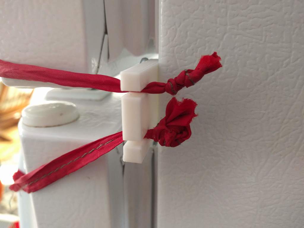 Fridge Child Lock (Safety) by Cymen Vig Download free STL model