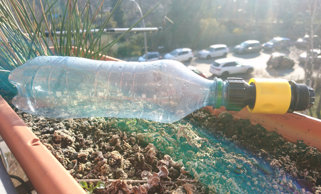 Garden hose (gardena) to PET bottle adapter