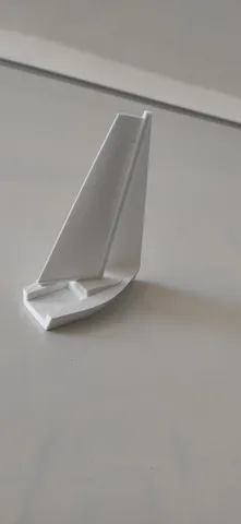 Magnetka plachetnice (sailing yacht)