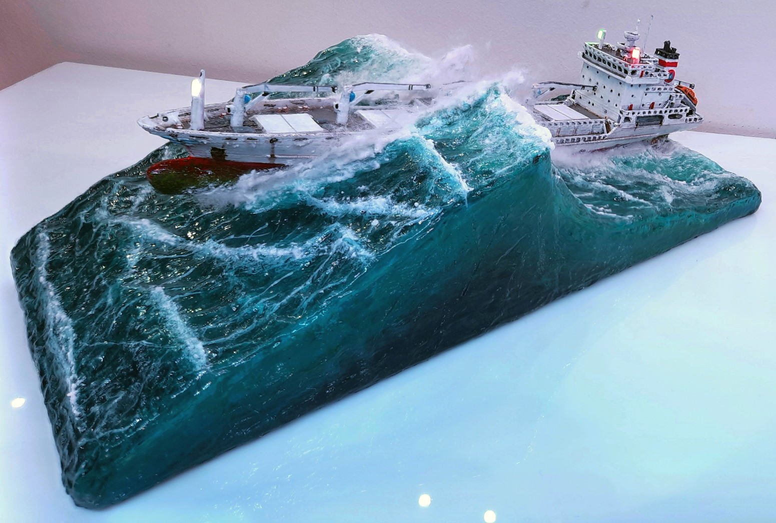 Reefer Ship 'Salica Frigo' 1:700 Scale