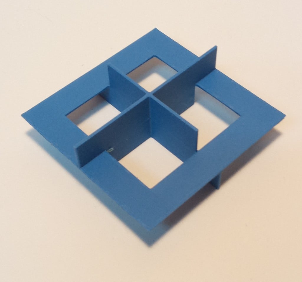 Miniatura 1 do modelo 3D SQUARE CROSS CAP 1
