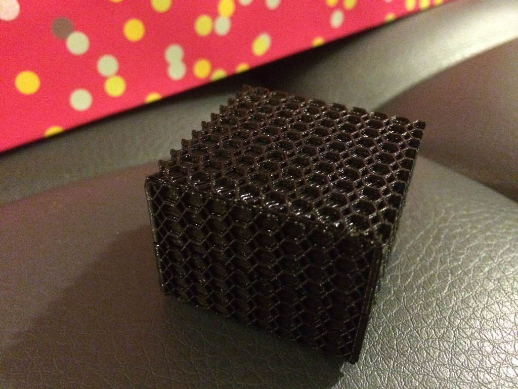 Miniatura 3 do modelo 3D HexaBox