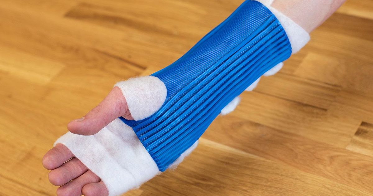 Wrist brace (splint) for either hand by Prusa Research Download free