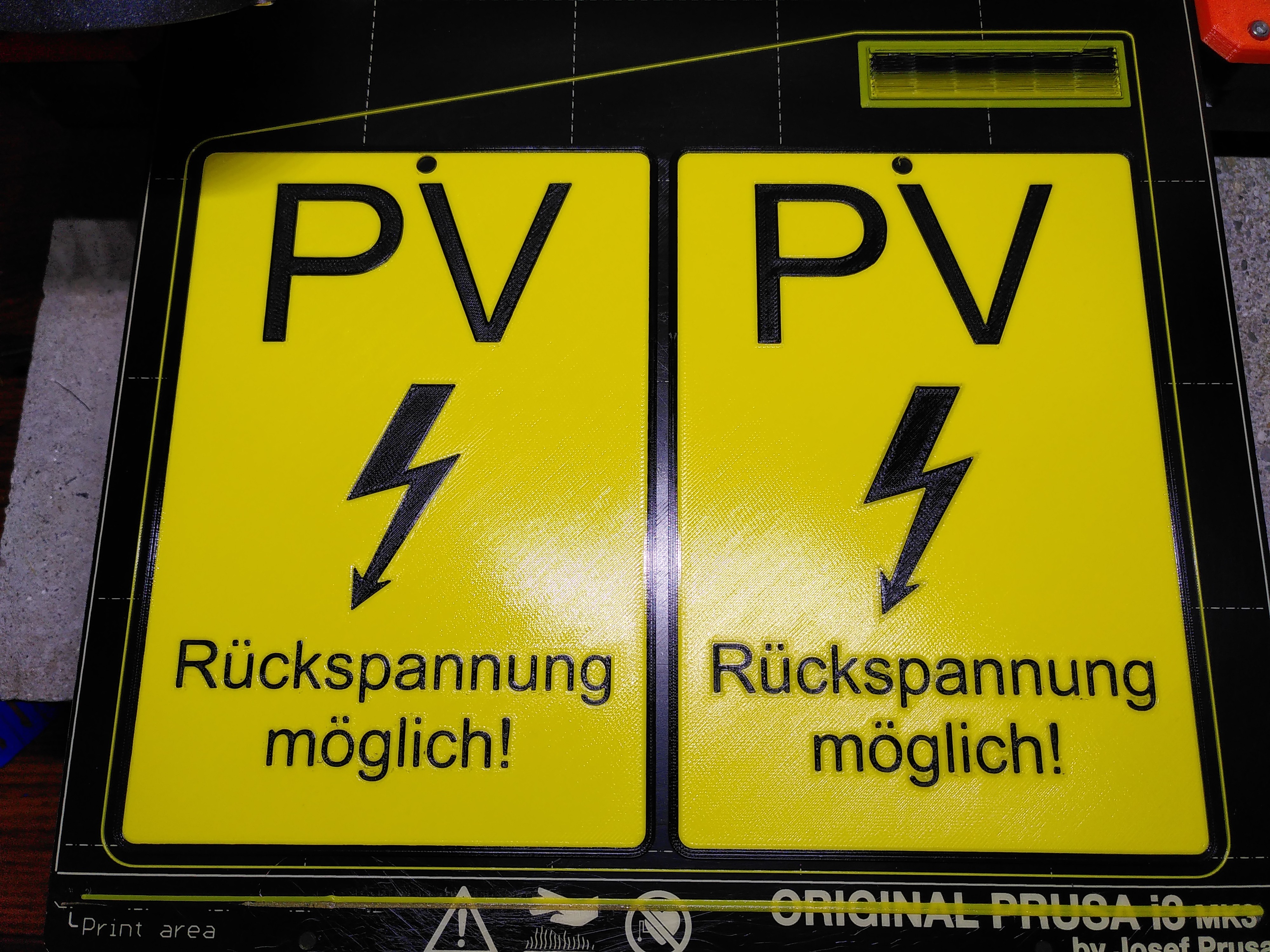 Photovoltaik Warnschild Rückspannung