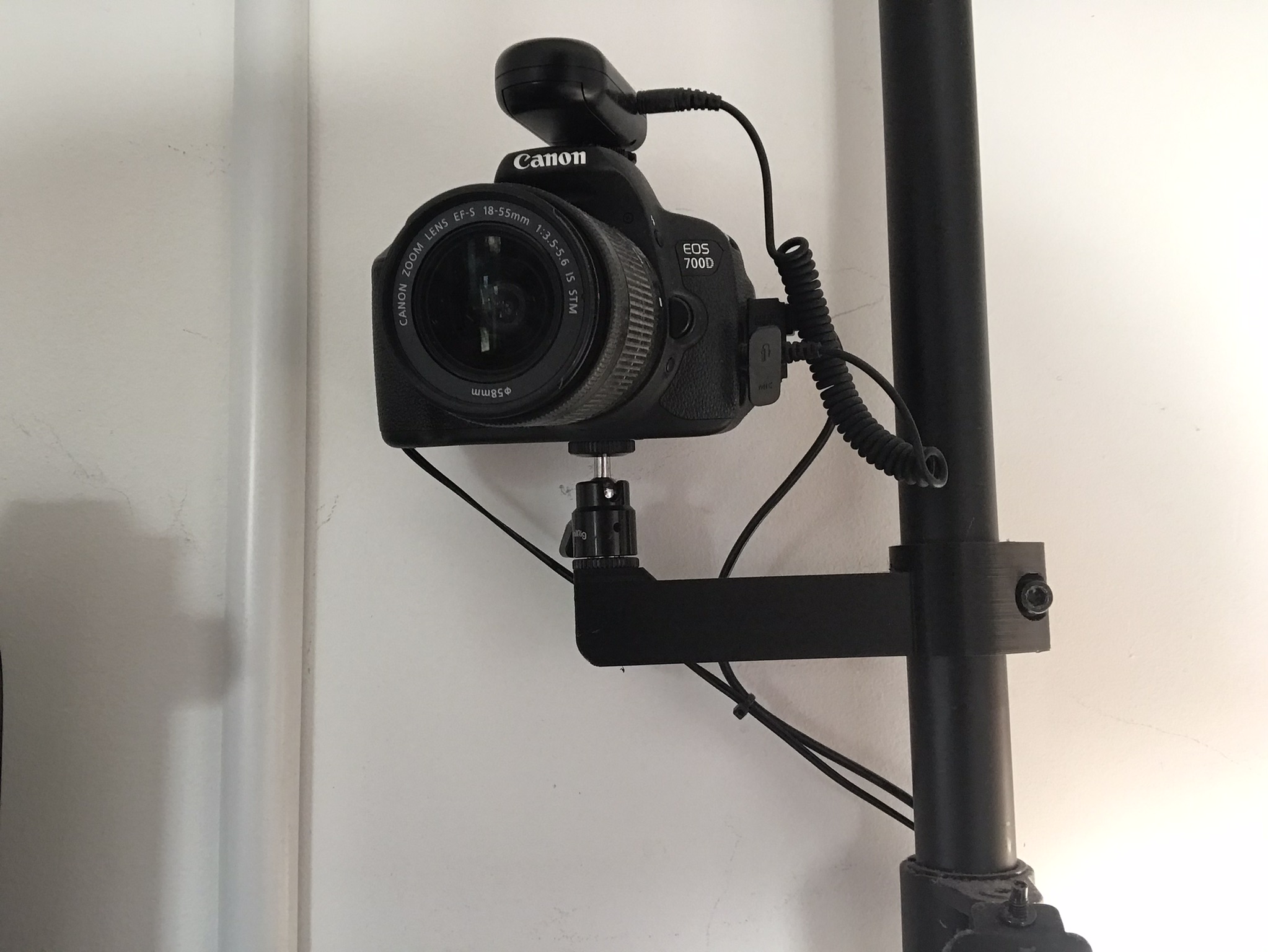 Camera arm for Monitor Pole with hot shoe