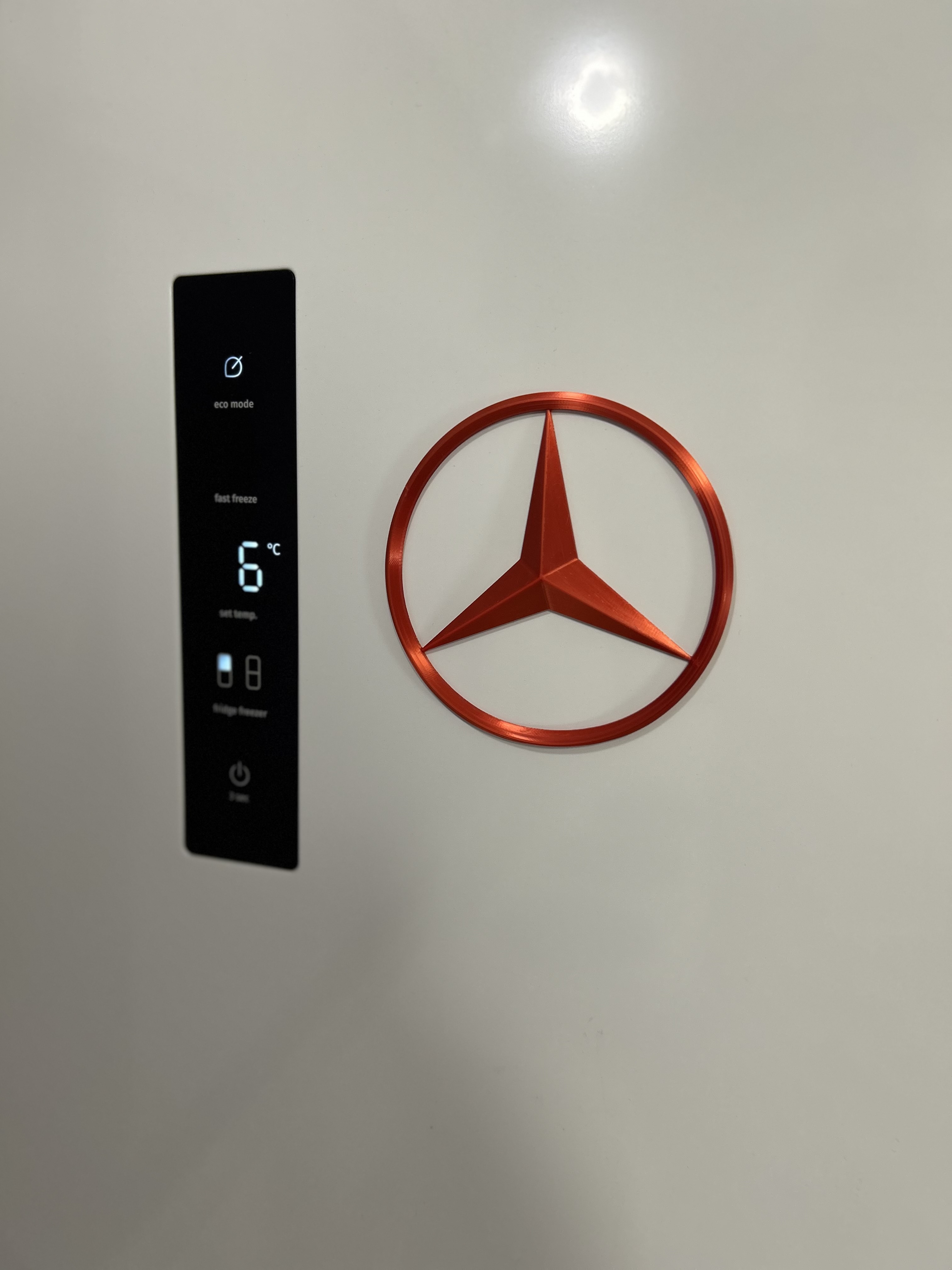 3D-printable Mercedes-Benz logo magnet!