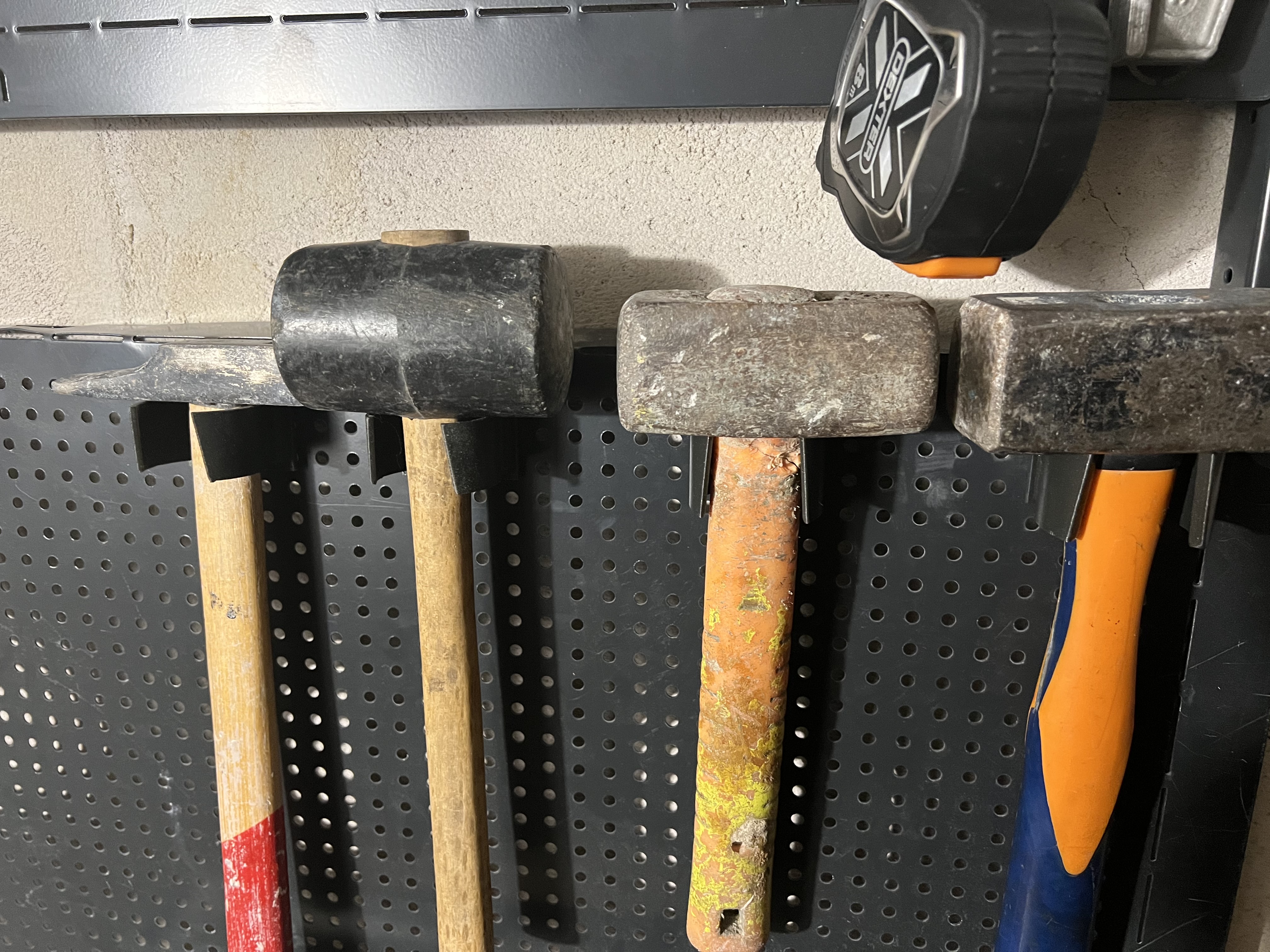 Hammer Holder