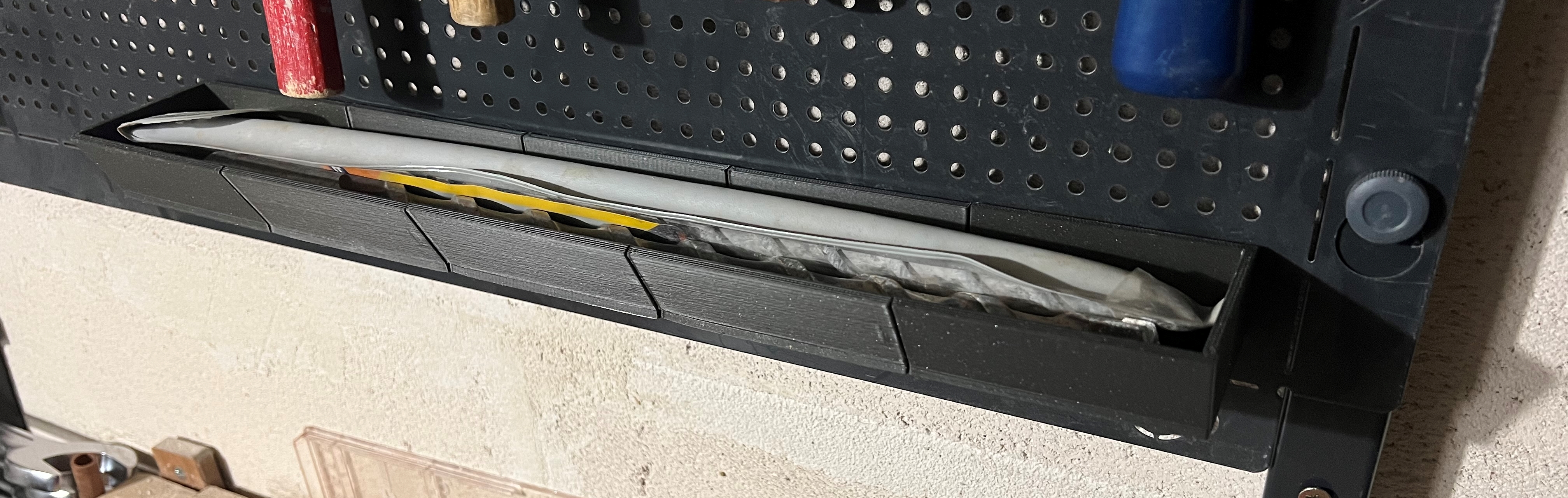 Large expandable tray