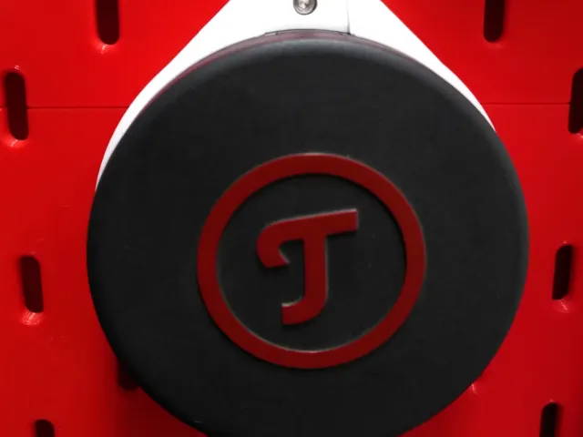 Teufel Puck Control mount - Skadis (optional T-Nut)