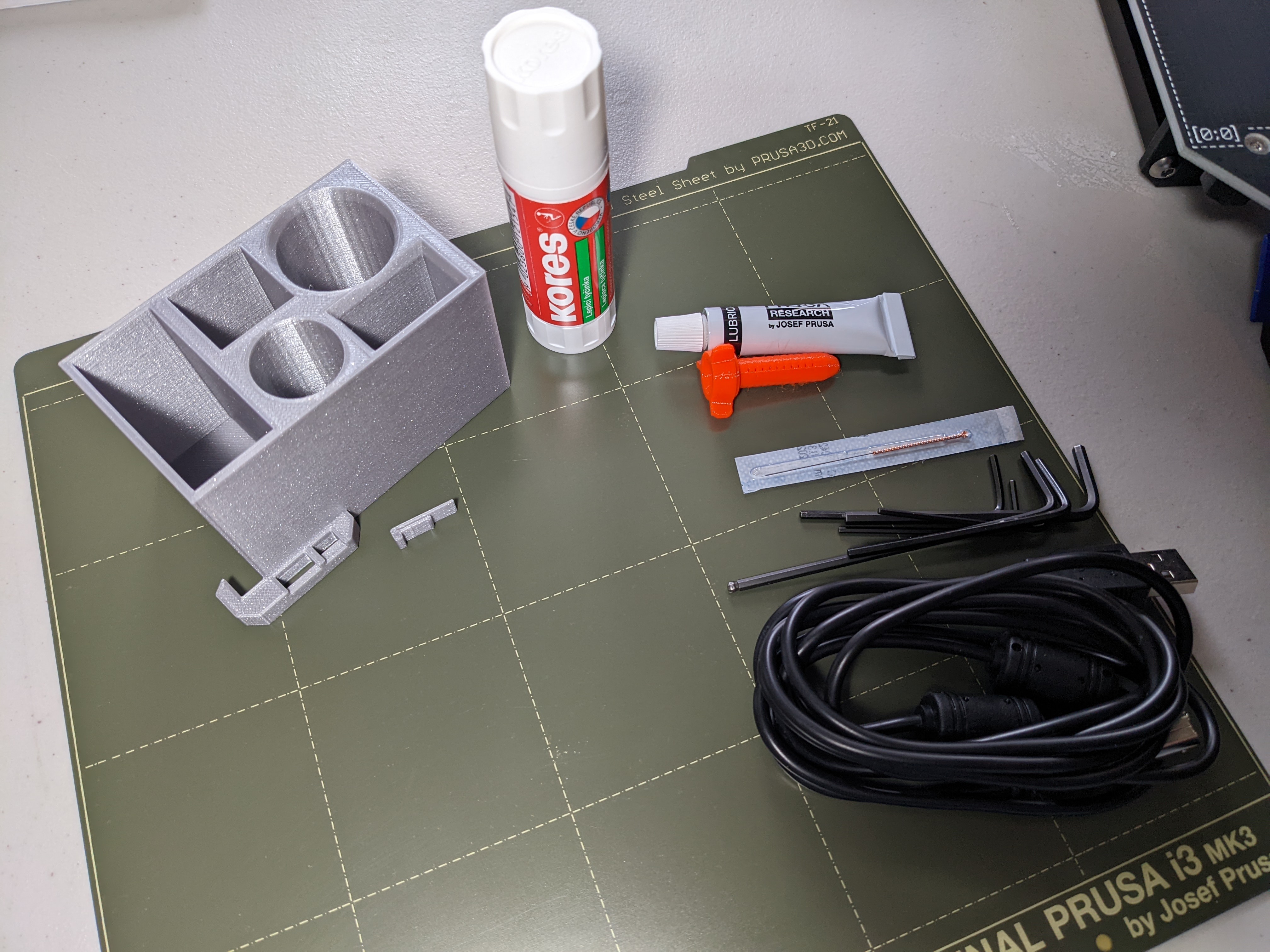 Organizational Tray for Original Prusa i3 MK3 (Two Versions)