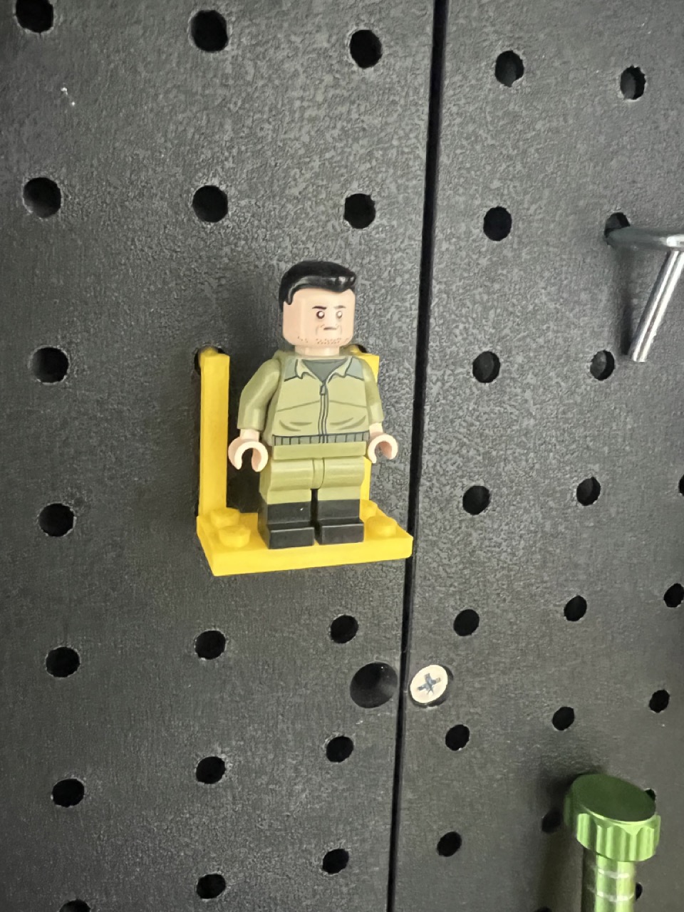 Lego-like connector for Pegboard