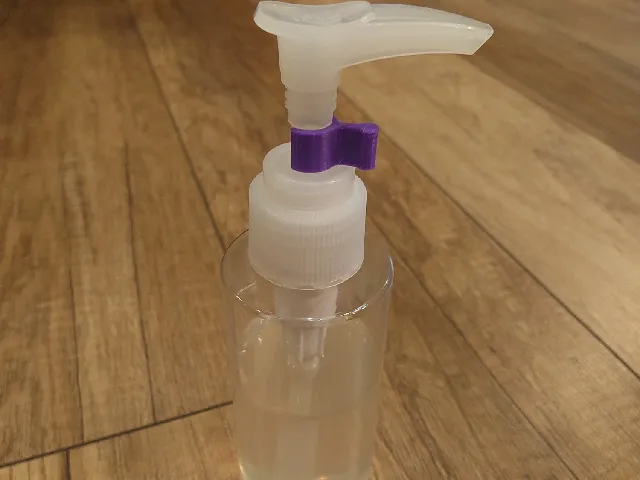 Pump bottle lock