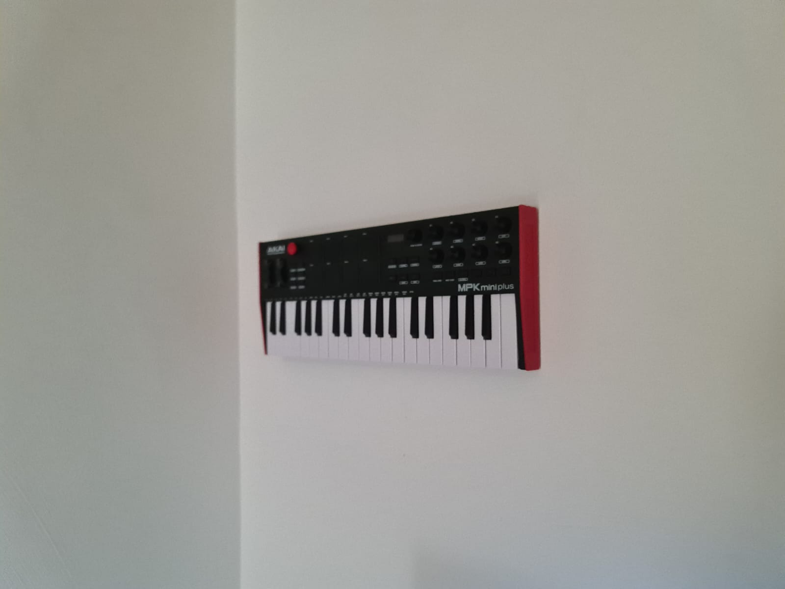 Wall mount for MPK Mini Plus