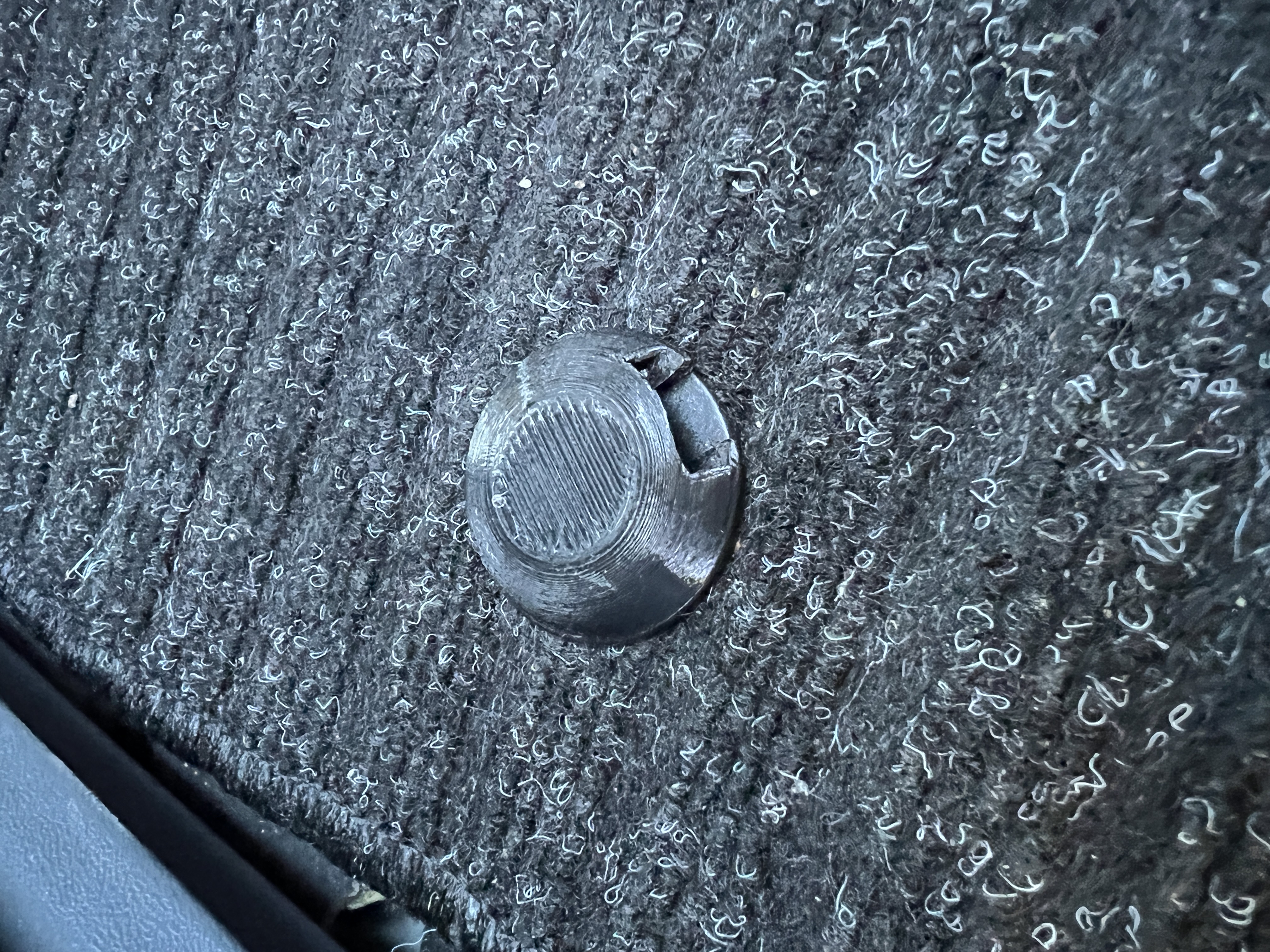 Fiat Ducato Fussmattenbefestigung