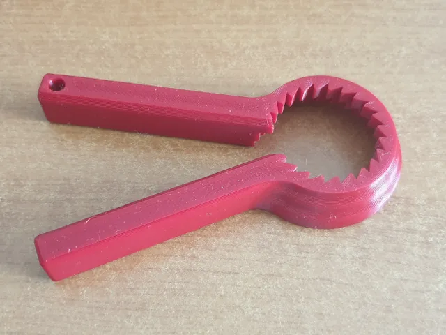 Pet bottle opener V2