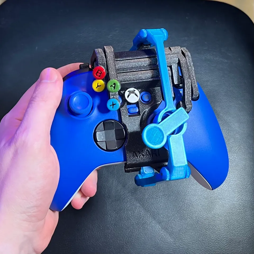 One-handed PS5 DualSense attachment – Akaki Controllers