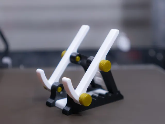Adjustable Stand for Smartphones