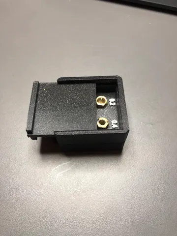 Holder of noozles (kryt pro trysky)