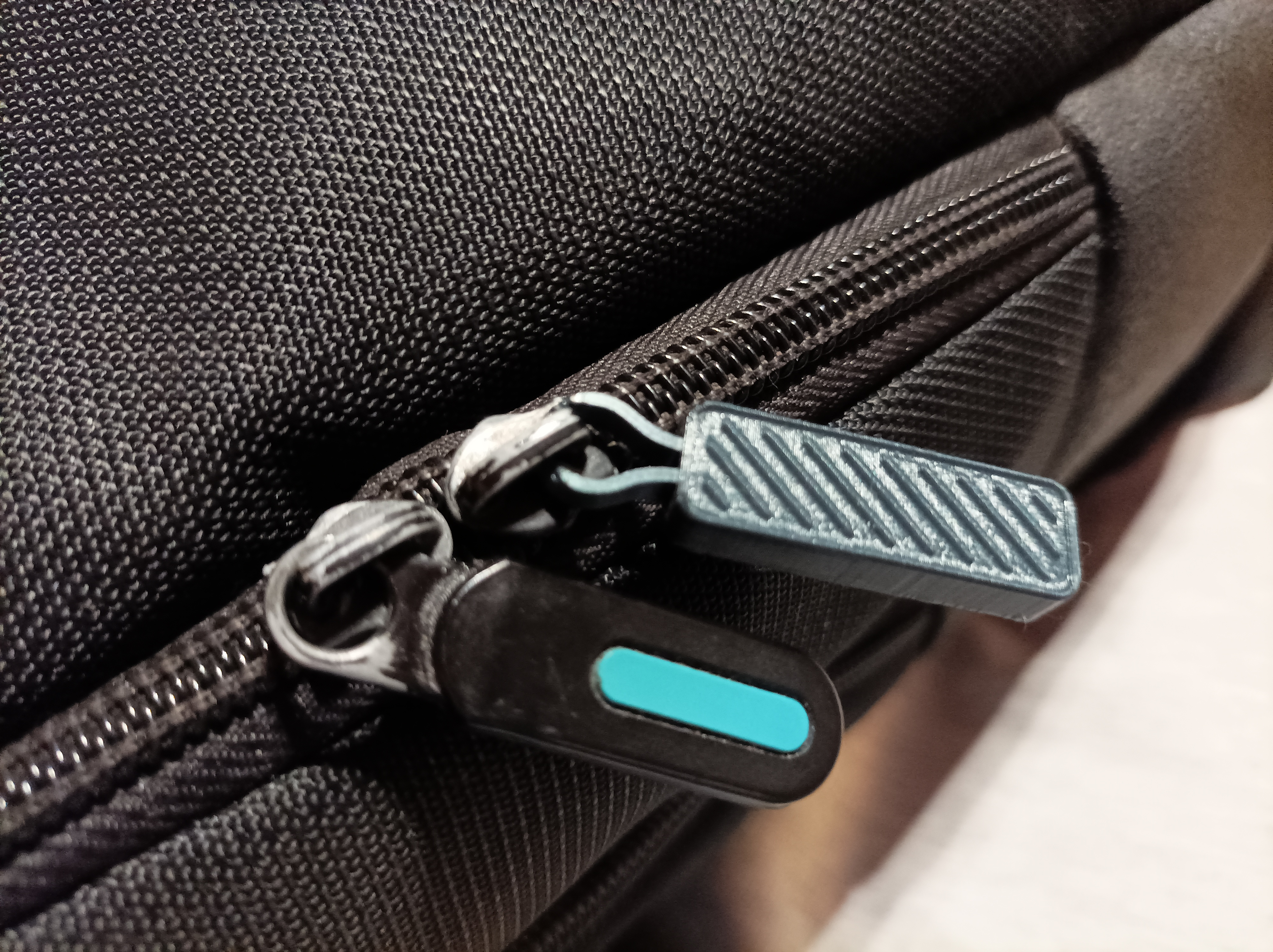 Zipper pull 3D model thumbnail