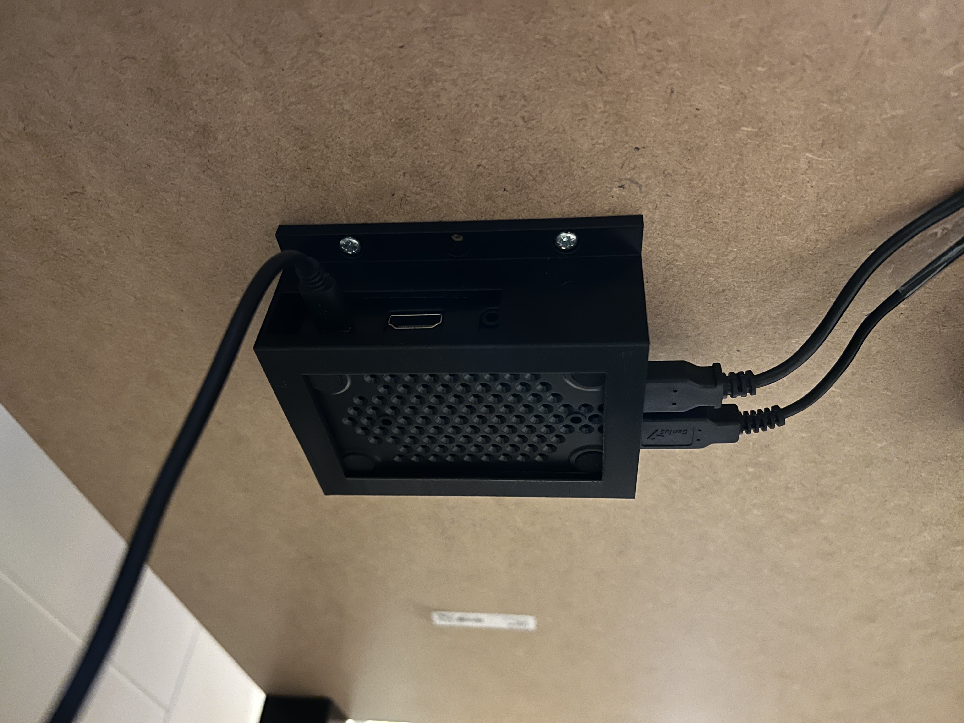Raspberry Pi 3B+/3B custom ikea lack case.