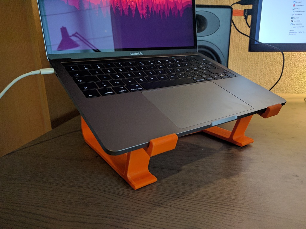 Laptop Stand by JannesV | Download free STL model | Printables.com