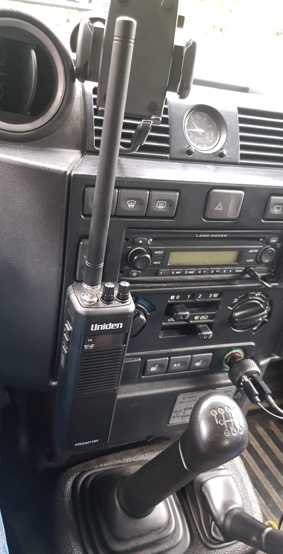 Land Rover Defender td4 Radio holder by XtofH Download free STL